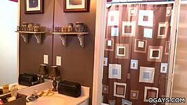 Watch that BIG COCKED gay guy FUCKING in the shower!