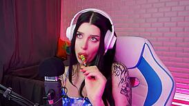 honey haze, got any asmr tricks with that ponytail?