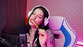 honey haze, got any asmr tricks with that ponytail?