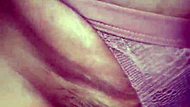 dame m�s, the lady in the story who asks for more in a simple tale of everyday requests