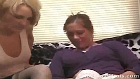 Lesbian Foot Fetish Threeway In Stockings