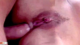 brunet kurus terima tebuk pantat keras di ladang