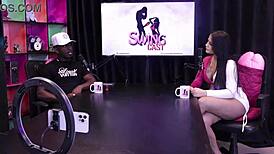 Woman Reveals Son's Porn and Funk Career to His Mother - Jefao Oficial