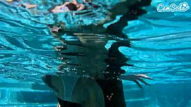 뜨거운 젊은 18+ 아마추어 물속 거대한 BBC 야한 박기