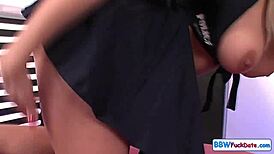 Sexy Chubby BBW Enjoys Wet Clit Licking