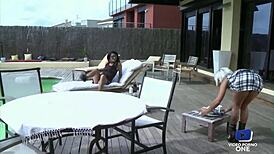 Reed Yesenia'yı Teras Aksiyonu İçin Isıtıyor