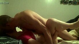 واو، أنا أستمني وأنيك وأتخيل شخص آخر!