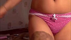 Morena Velha Tarada Usa Consolador na Cam ao Vivo