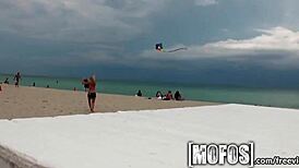 sammi clair sucks shaved cock in sun