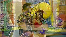 Starting the girls' parade in this sunny holiday battle. 😎🌞