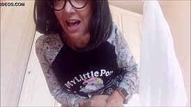 Stepmother licks it all while farting in pov