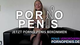 drei sexy babes genießen vibrator-spiele und lecken sich gegenseitig die muschi