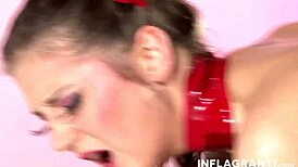 Tøs i gummi får smadret hårdt på motorcyklen