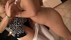 Ева пробует лесбийский секс с Блу, обожая каждый мокрый лизок.