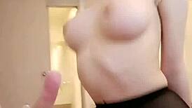 เทพธิดาจีนสวยงามโชว์นมแน่นและความงามน่าหลงไหล