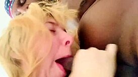 एमेच्योर असफकिंग क्लोज-अप मॉन्स्टर लंड और कमशॉट फिनिश के साथ