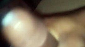 Hey, kalın sik sürpriziyle patlayıcı sabah boşalması yaşadım.