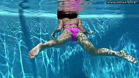 jessica lincoln, you’re the hottest underwater babe in that bikini!