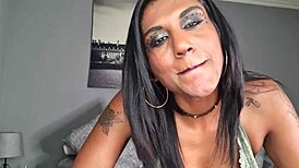 I'm a submissive indian slut givin joi