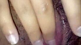 siririca gostosinha indulges in a solo masturbation session