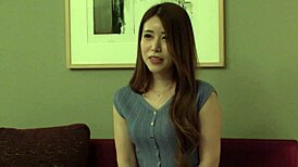 와, 이 섹시한 아시안 와이프가 늙은 커컬드와 격렬하게 쿰해!