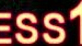 טינאייג'רית לטינה 18+ טרמפיסטית מקבלת כוס מלטפת ומזיינת