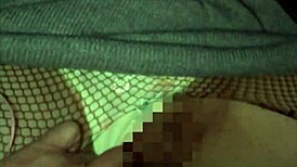 Amatőr 19 éves alázatos csaj mély behódolása borotvált pinában