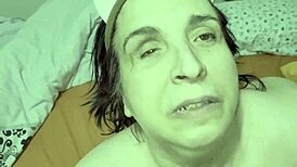 ¡Oye, échame ese cum caliente por toda la cara ahora!