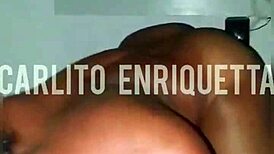 Новинью вкусно сосет хуй в гей орале