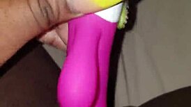 Up close vibrator play on wet hairy bbw pussy keeps dying.