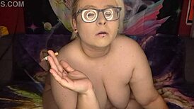 I can’t stop watching smoking hot BBW Lunalusts4u drive me wild with her curves.