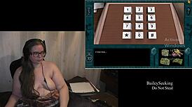 Naakte Scarlet verkent handspel in deel 8