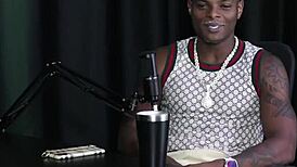 Ela zaczyna na gejowskiej imprezie a producent zaprasza na zdjęcia ale ona woli Willa Mastro Sheer Red