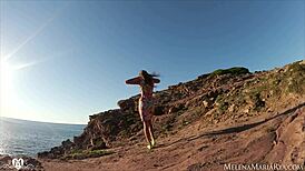 meet your best camgirl ikellywhite on webcam