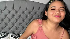 Estudiante lures her classmate into a steamy after-school encounter