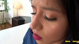 सुंदर इंडियन लड़कियों के बूब्स गहन गैंड फकिंग के दौरान दबाए जाते हैं