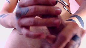 i'm watchin these colombian teens lickin and suckin cocks befor fistin and anal fuckin, it's so hot