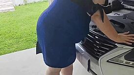 Big ass cheating wife seduces mechanic for blowjob payment?