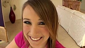 19-year-old girl gets first cum on face