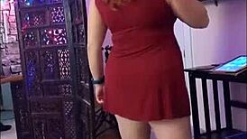 Hotwife Steffi strips down and spreads her wet slit. Her moves are pure fire!