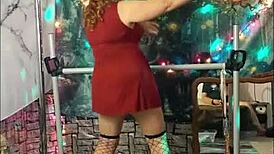 Hotwife Steffi strips down and spreads her wet slit. Her moves are pure fire!