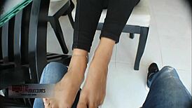 Paja de pies turns into hard delicious fucking in homemade interracial scene