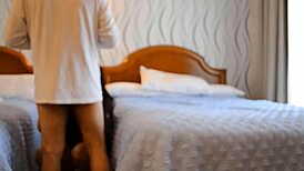 Me pilla en el hotel y ME FOLLA con su BIG COCK en missionary blowjob tits moaning