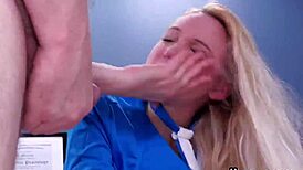 Salope nympho en thérapie maison de fous anal 😈