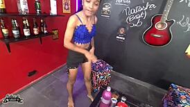 Ninfetinha Pansexual Sits Nicely On Dick For Orgasm 😍