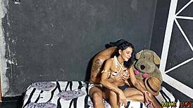 eu galudo de tesao chupou a safada danny hot e fudiu forte