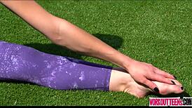 Fitness babe Andi Rose works out in backyard