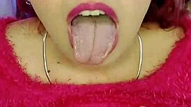 Шайфэкс, твой лучший друг признается в любви и становится такой горячей и развратной в ролевой игре!