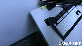 裸の親友ビッチたちがドロドロ乱交セックス