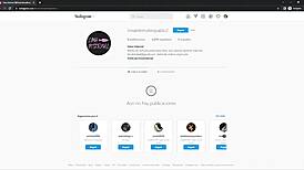 chibola otaku enjoys baki pose, but she says make it more anime-like!